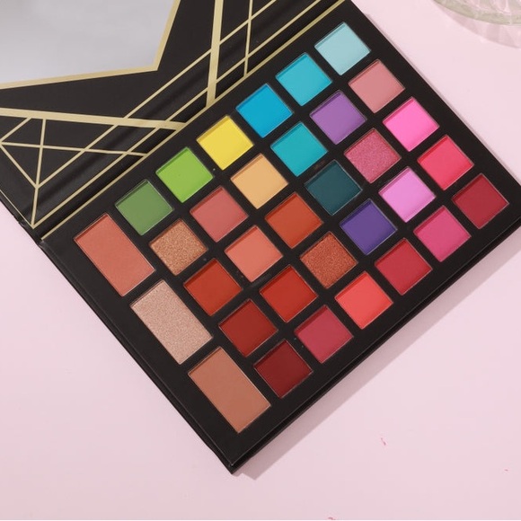 Gatsby Confessions Eyeshadow Palette by PX look Cosmetics - Picture 5 of 5